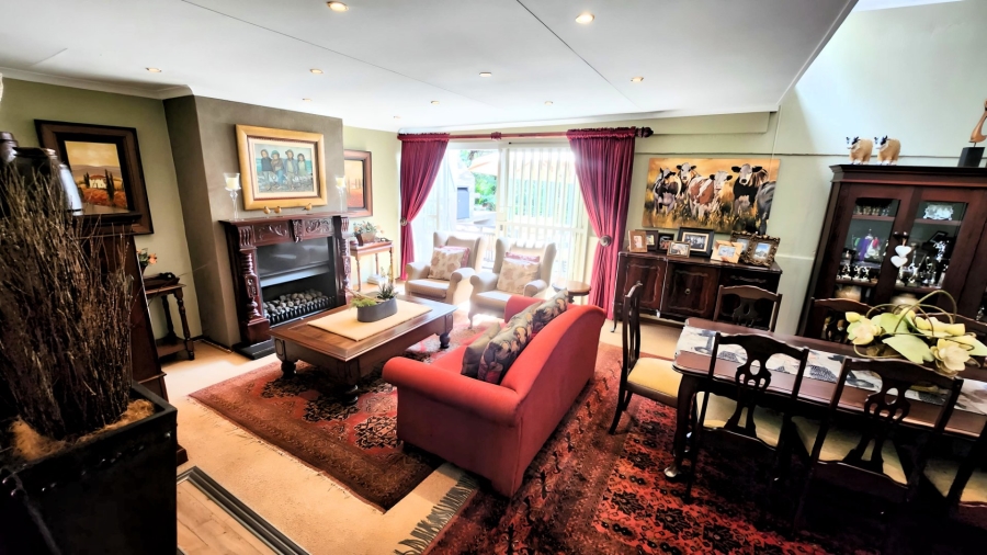 5 Bedroom Property for Sale in Doringkruin North West